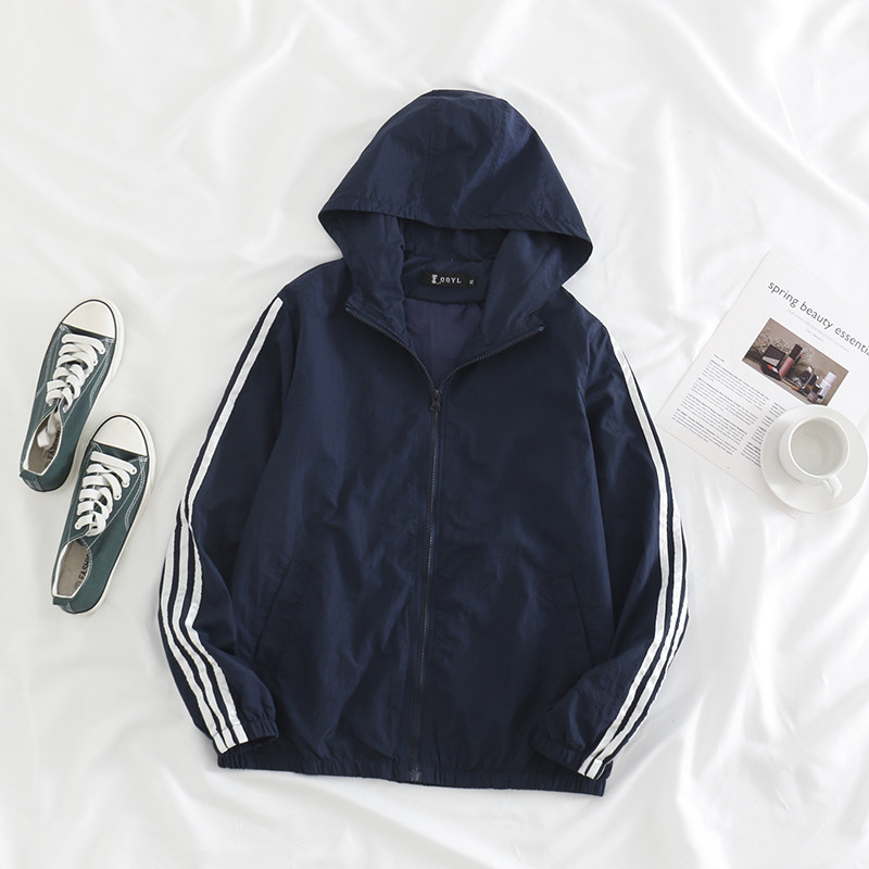 Sportos alkalmi pulóver cipzárral és kapucnival több színben