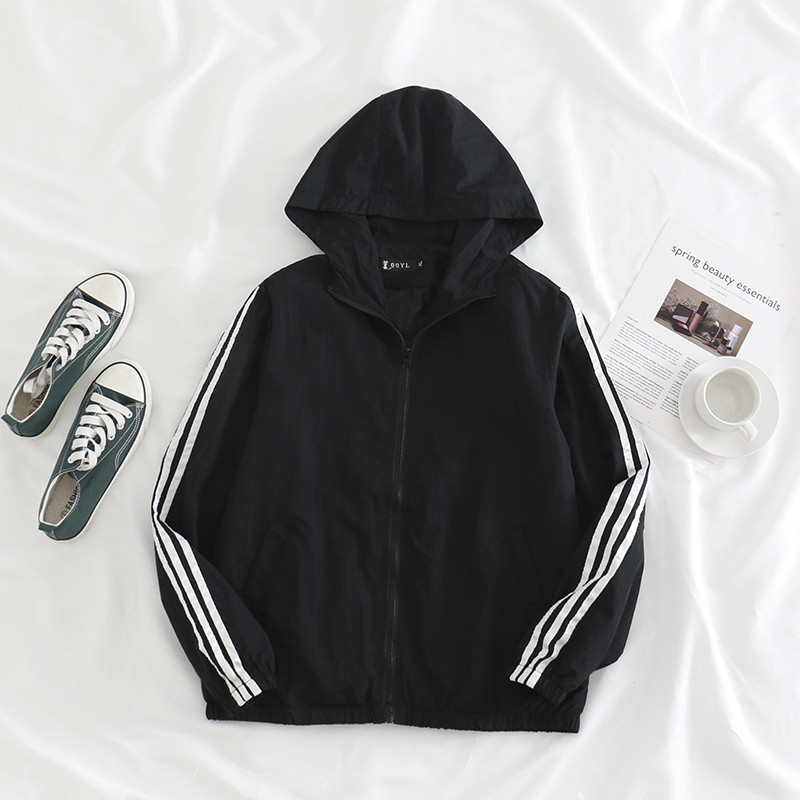 Sportos alkalmi pulóver cipzárral és kapucnival több színben