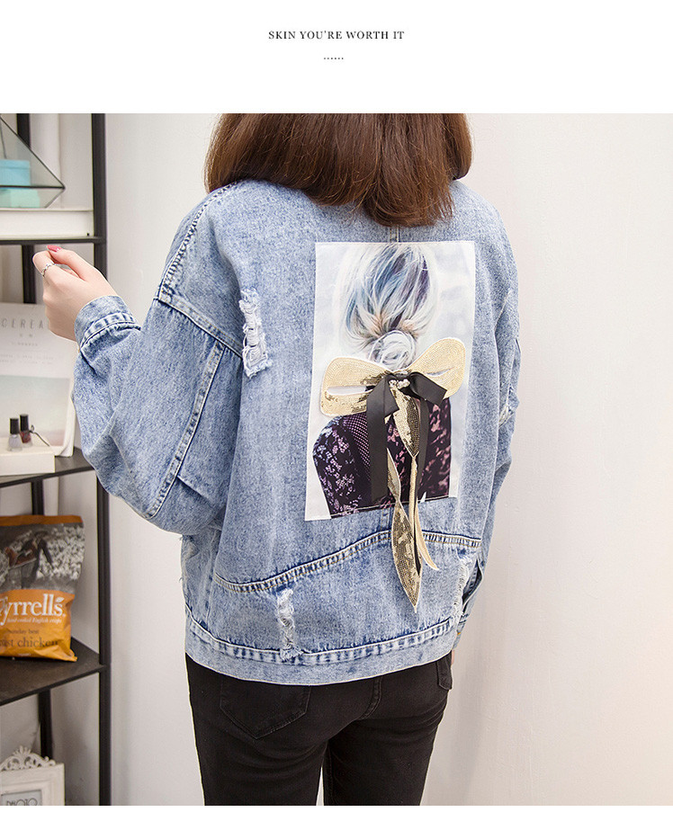 Geaca de dama moderna din denim cu aplicatie albastra