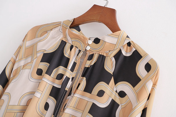 Mintás mintás női ruha magas gallérral - szabású modellel