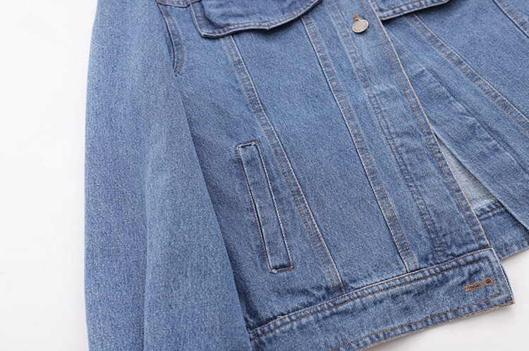 Jachetă de damă din denim albastru cu o mânecă