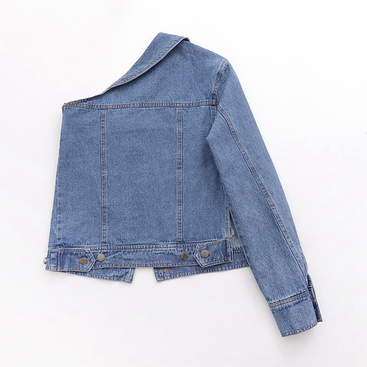 Jachetă de damă din denim albastru cu o mânecă