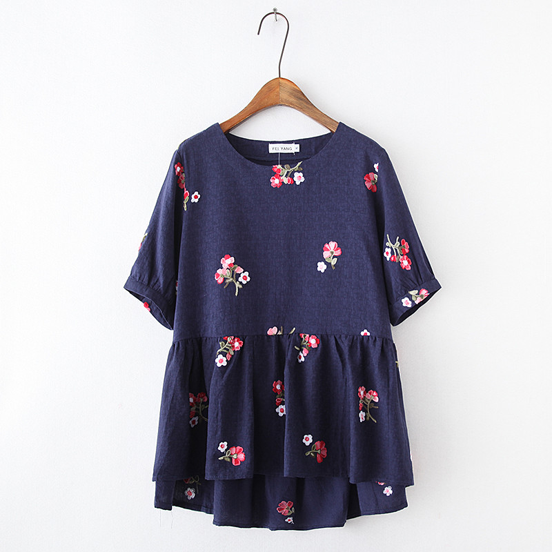 Bluza de dama cu broderie colorata in mai multe culori diferite