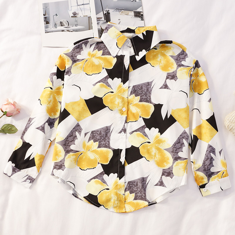 Μοντέρνο γυναικείο πουκάμισο με μακριά μανίκια