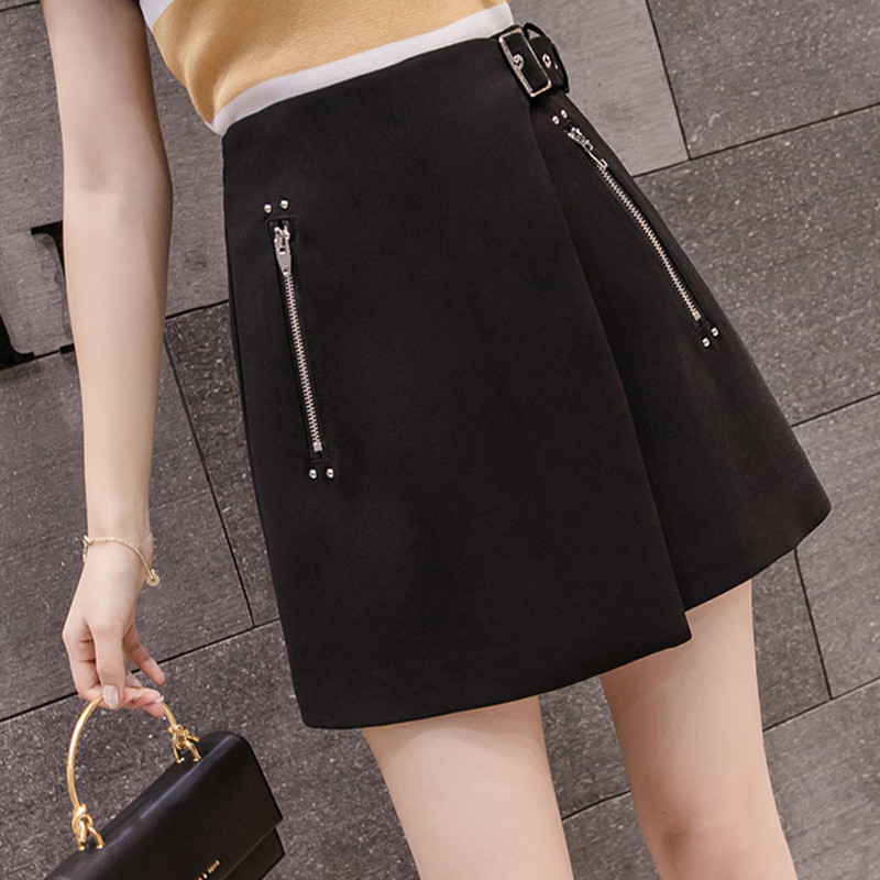 Fusta de dama moderna din piele ecologica in doua culori