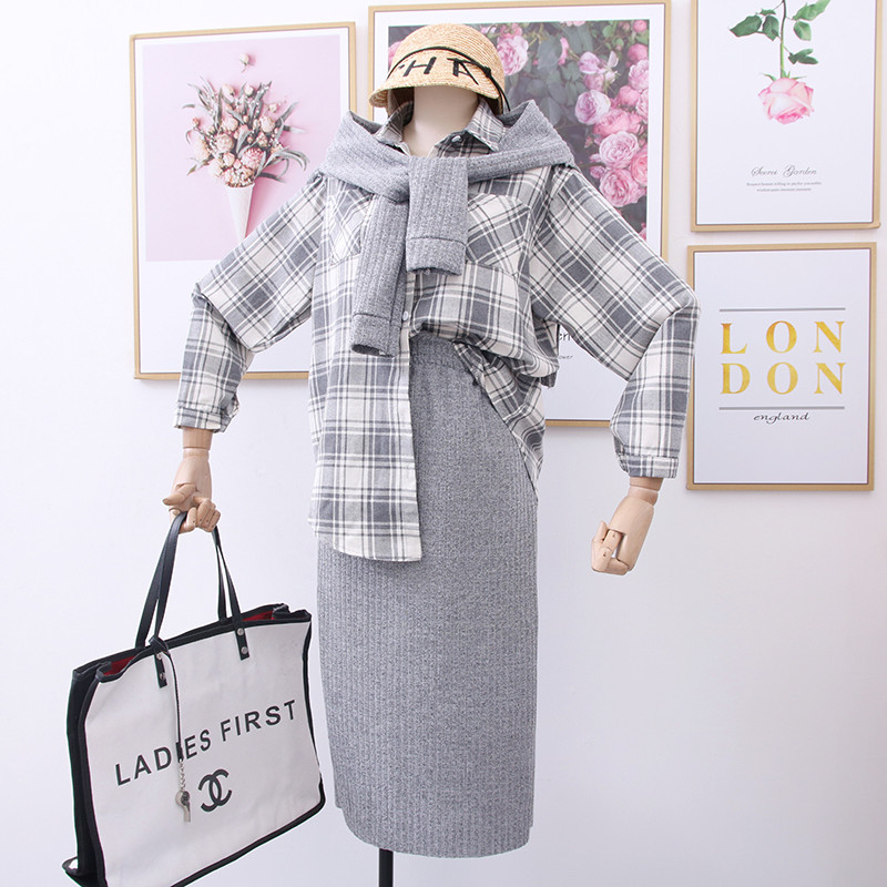 Set modern pentru femei din trei părți în două culori