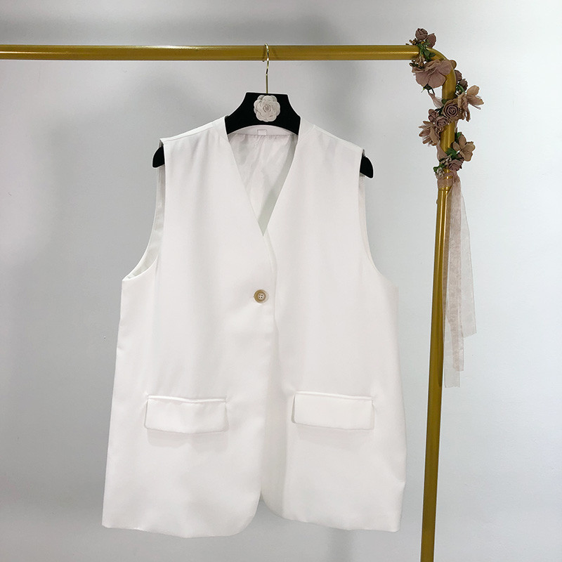 Vesta dama - model lat in alb si negru