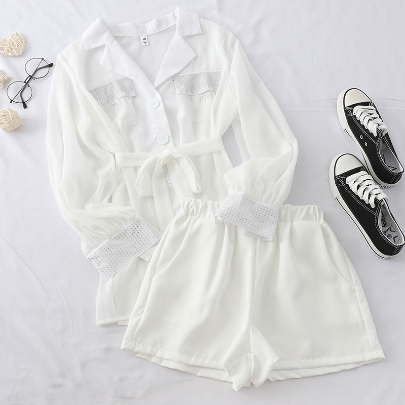 Set elegant pentru femei din două părți cu pietre în negru, alb și galben