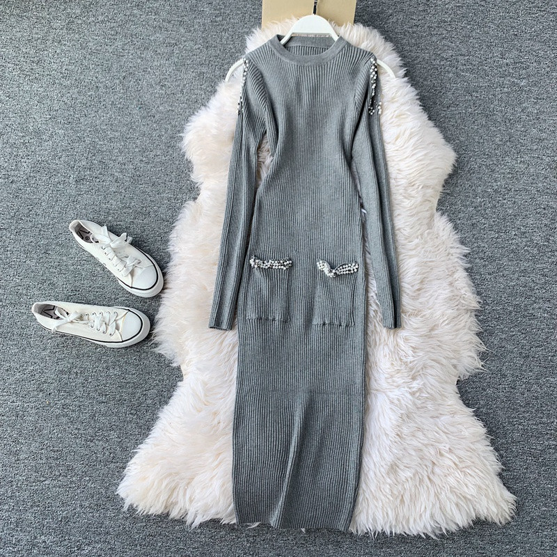 Rochie moderna de dama realizata din tricotat subtire cu perle in mai multe culori