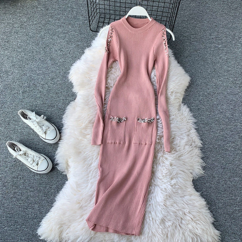 Rochie moderna de dama realizata din tricotat subtire cu perle in mai multe culori