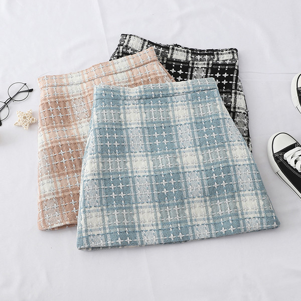 Fusta dama in carouri in trei culori cu fermoar