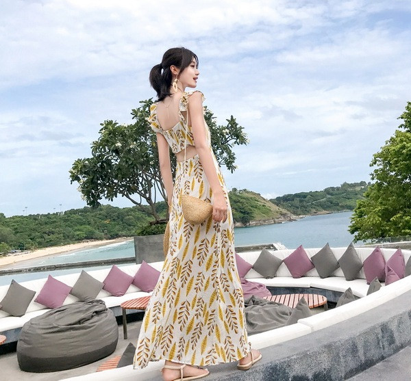 Γυναικείο κομψό φόρεμα  με λωρίδες