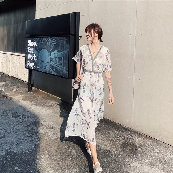 Γυναικείο casual  φόρεμα σε λευκό χρώμα