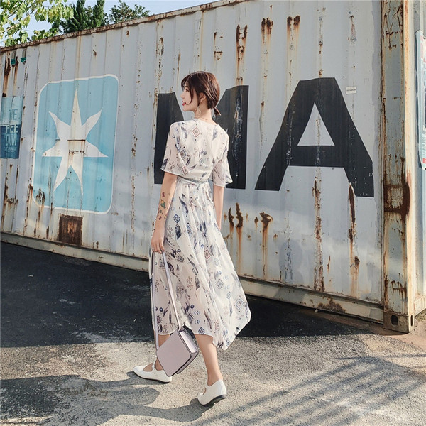 Γυναικείο casual  φόρεμα σε λευκό χρώμα