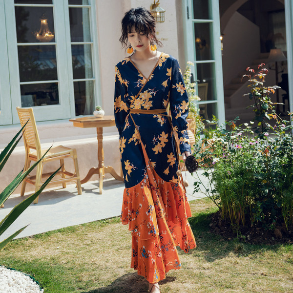 Rochie de dama decupata cu model floral in doua culori