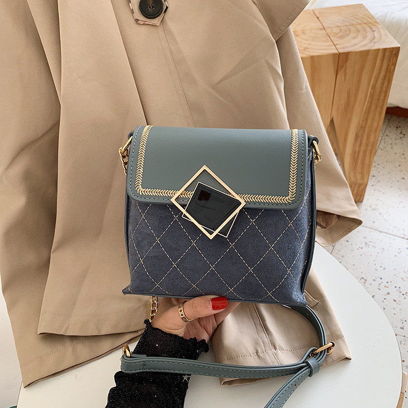 Geanta de dama cu lant metalic in mai multe culori