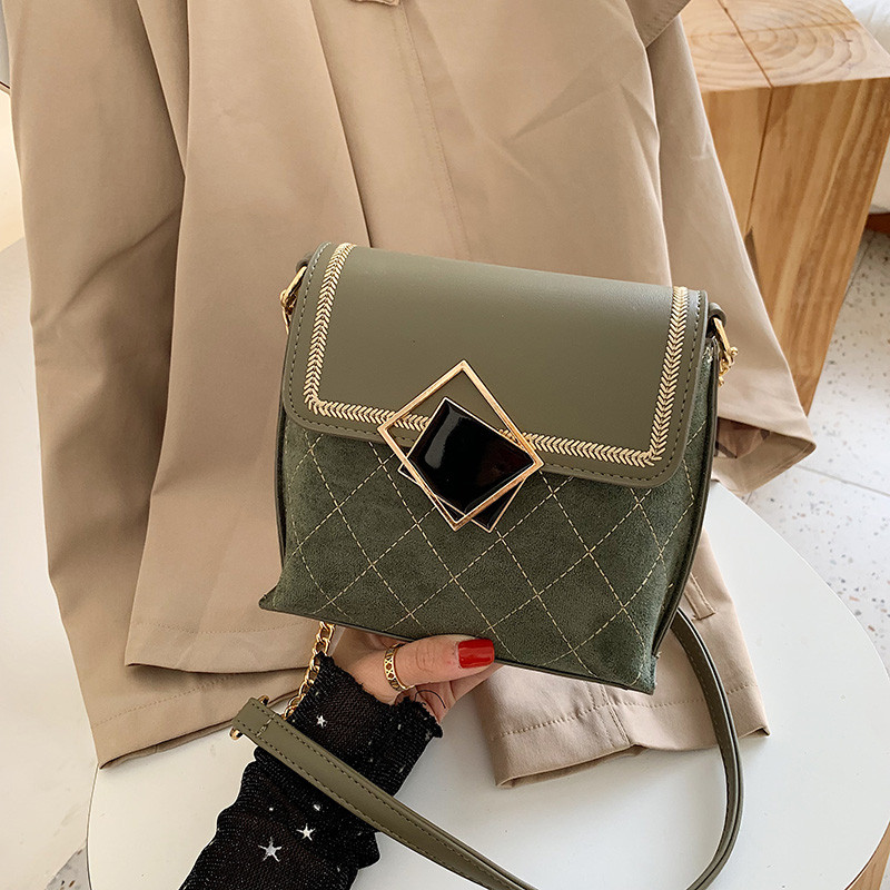 Geanta de dama cu lant metalic in mai multe culori