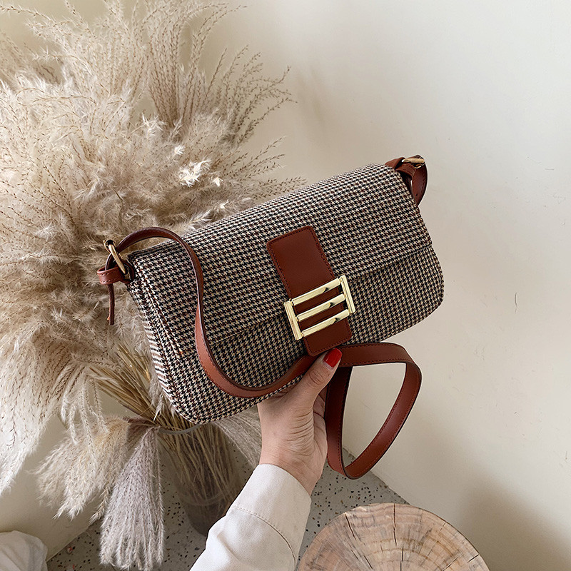 Γυναικεία τσάντα σε δύο χρώματα