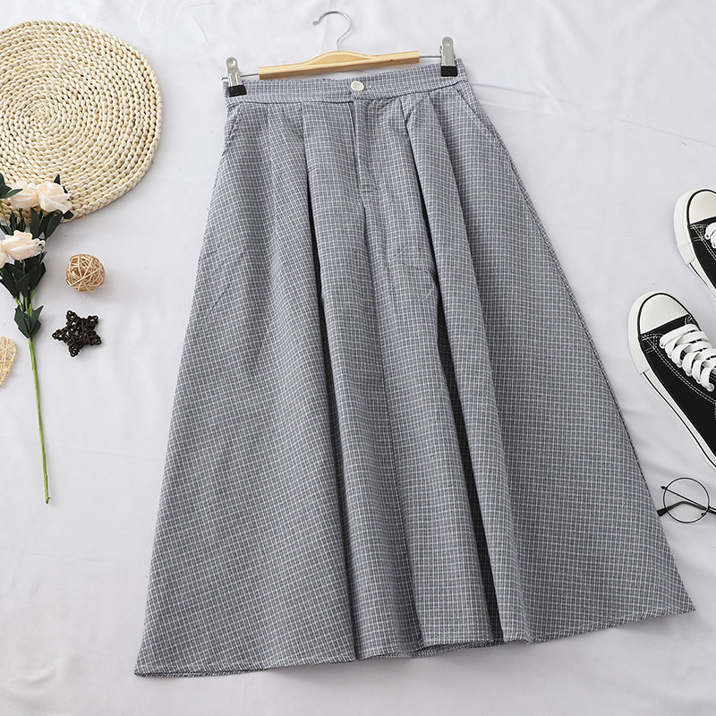 Μοντέρνα γυναικεία φούστα σε τέσσερα χρώματα με κομμένα μοτίβο