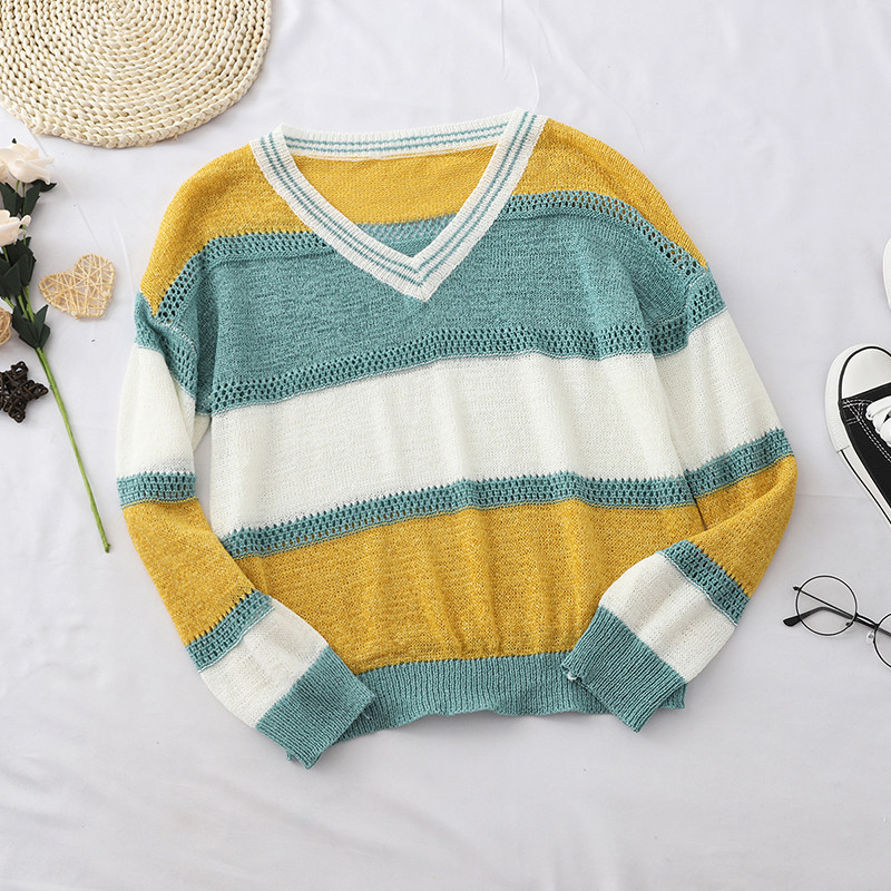 Γυναικεία μπλούζα σε τρία χρώματα με μακρύ μανίκι και V-neck