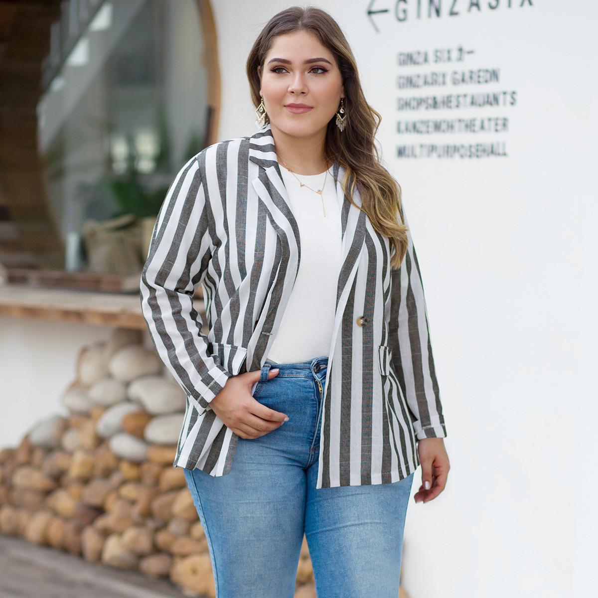 Γυναικείο σακάκι έως 4ΧL  μέγεθος