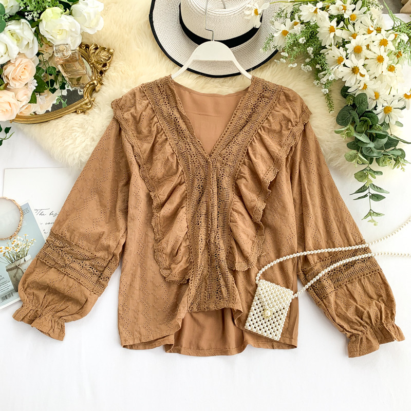 Casual Γυναικεία μπλούζα με μακριά μανίκια με δαντέλα σε λευκό και μπεζ χρώμα