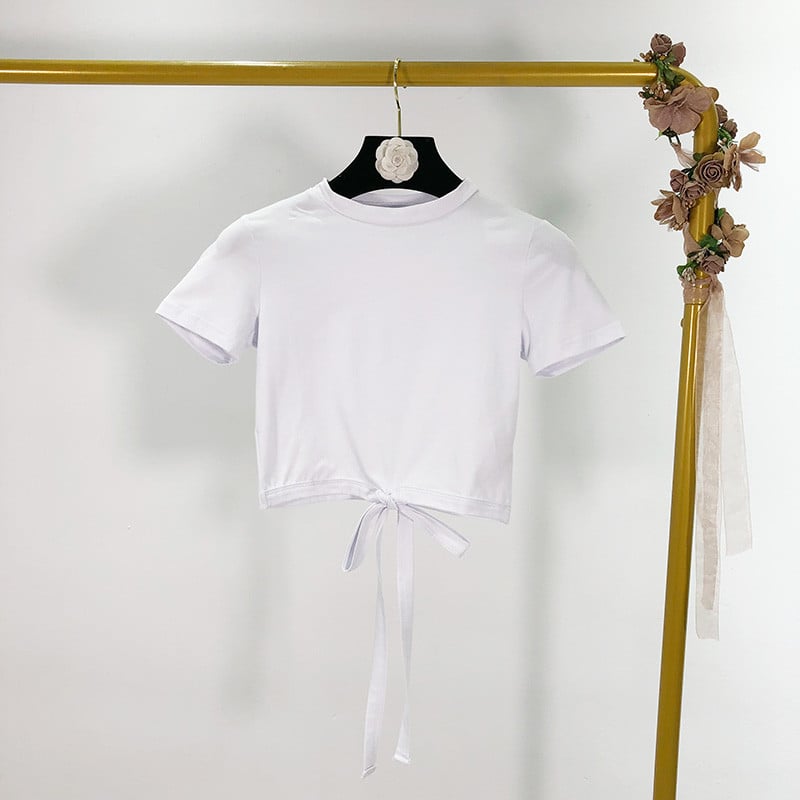 Bluză de damă scurtă, cu mâneci scurte și cravate - două culori