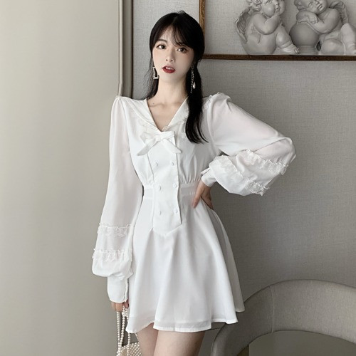 Rochie topică de damă în alb cu mâneci largi