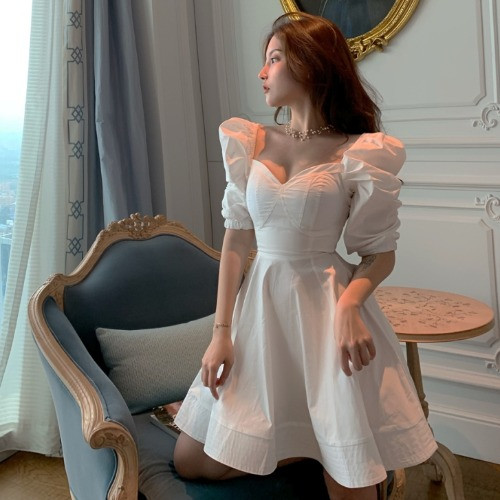 Rochie moderna de dama alb-negru - model croiat