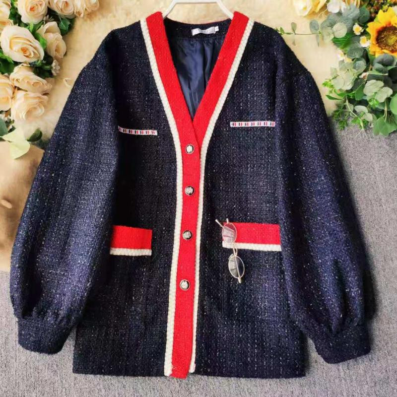 Μοντέρνα γυανικεία ζακέτα  με κουμπιά και τσέπη