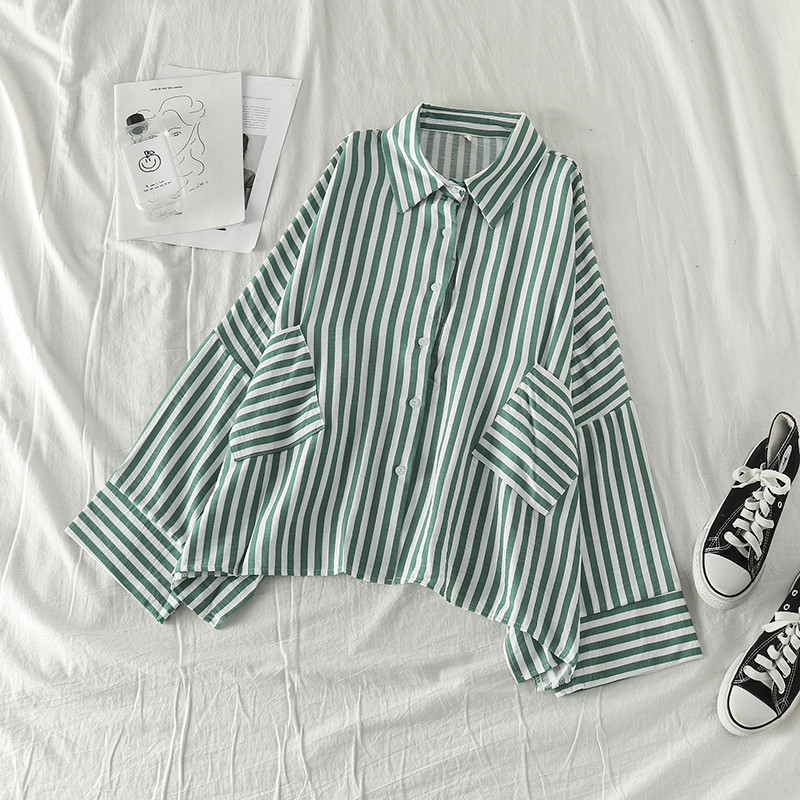 Cămașă de damă în dungi cu guler în mai multe culori