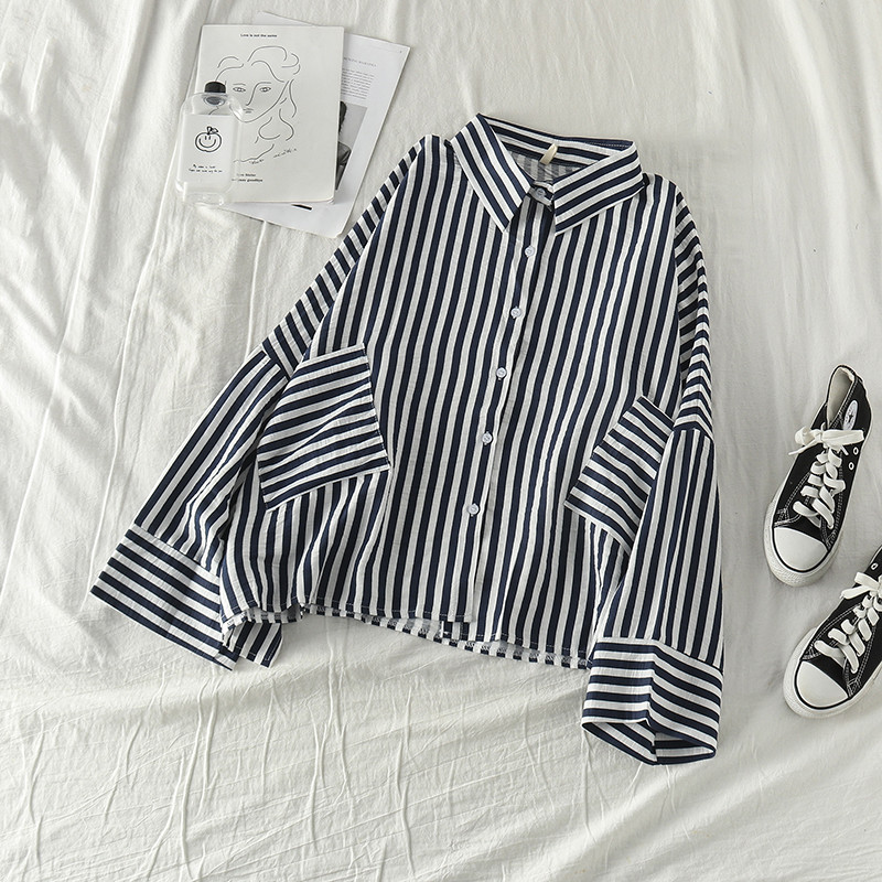 Cămașă de damă în dungi cu guler în mai multe culori