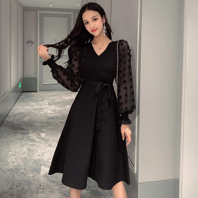 Rochie de dama actuala cu curea si decolteu in V in trei culori