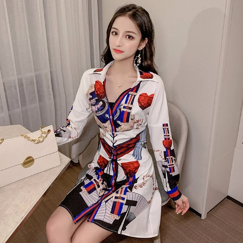 Νέο μοντέλο ασύμμετρο γυναικείο φόρεμα με  δαντέλα και κουμπιά