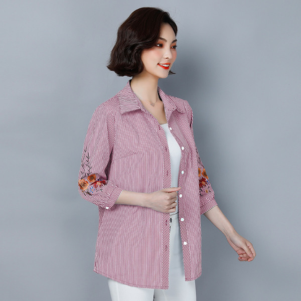 Cămașă modernă de damă în două culori cu broderie și mâneci 7/8