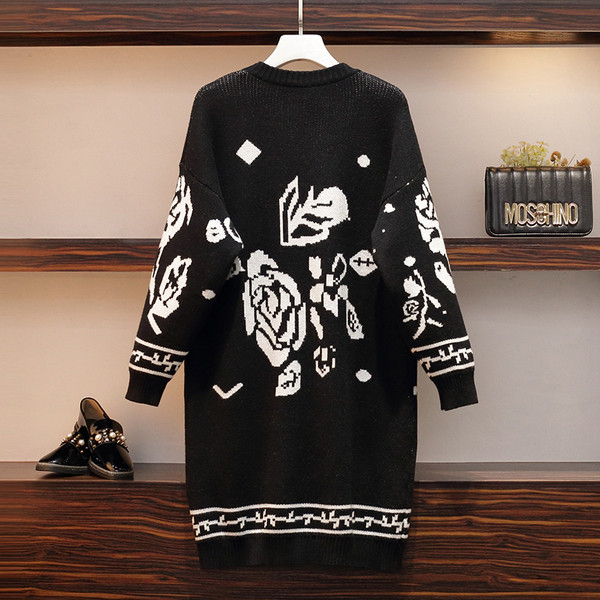 Rochie de iarna de dama cu model floral in negru cu marimi pana la 5XL