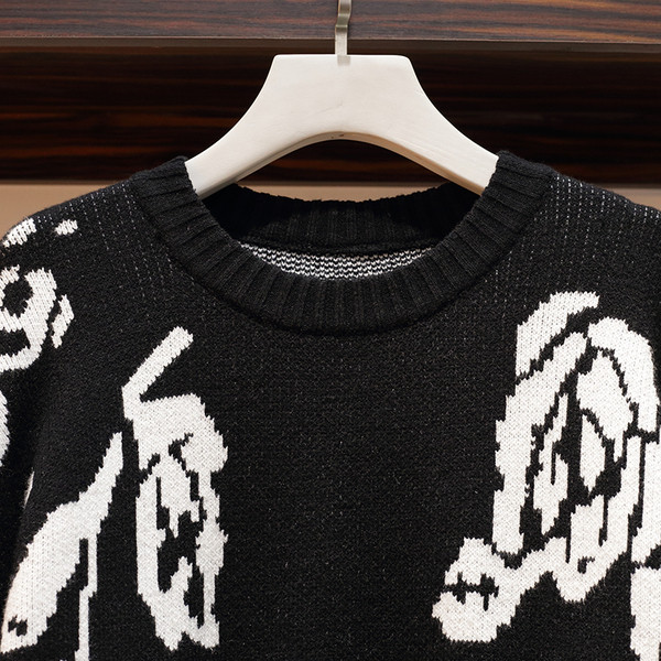 Rochie de iarna de dama cu model floral in negru cu marimi pana la 5XL