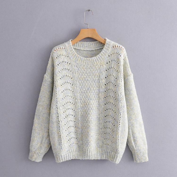 Pulover de dama in patru culori cu decolteu oval si maneci lungi