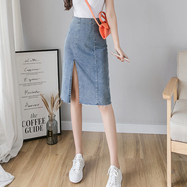 Fusta de dama moderna cu fanta si fermoar in albastru