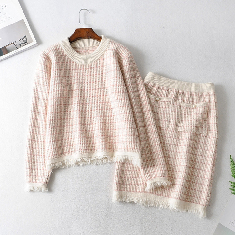 Set tricotat de dama de pulover si fusta in trei culori