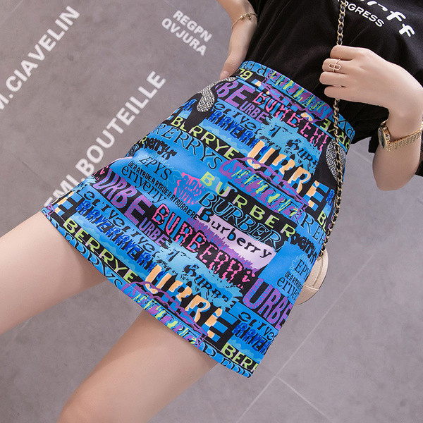 Fusta scurta de dama de actualitate in doua culori cu inscriptii