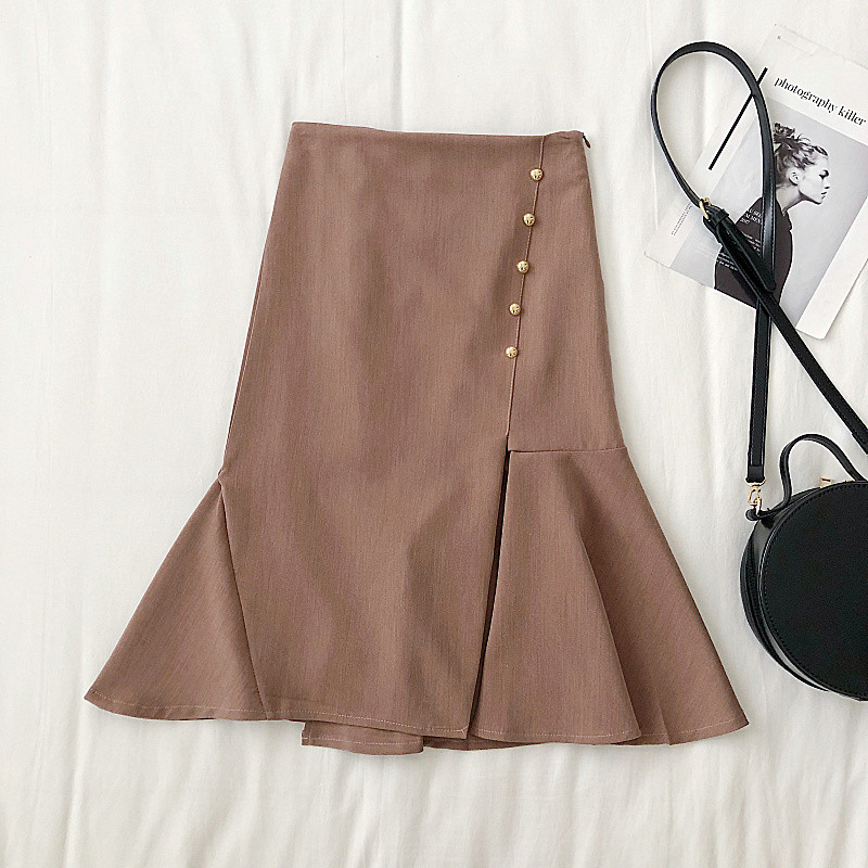 Model elegant de fustă de damă croiată în trei culori