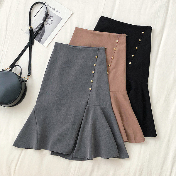 Model elegant de fustă de damă croiată în trei culori