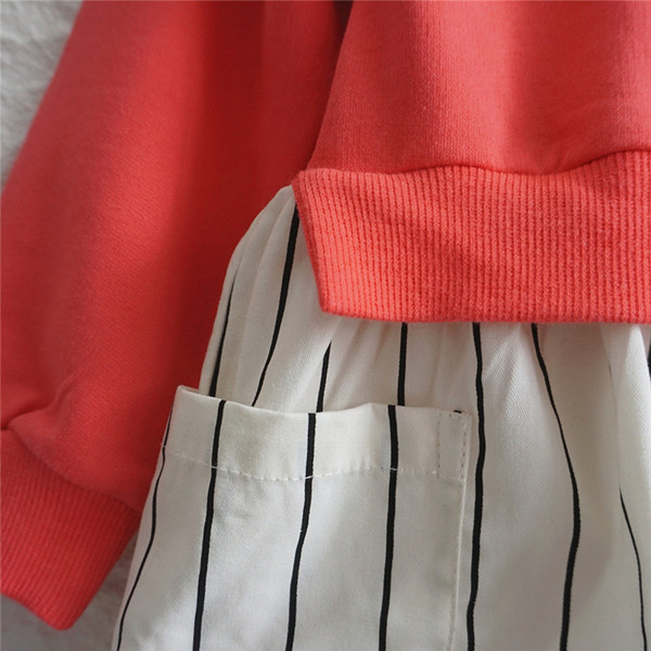 Нов модел детска блуза с дълъг ръкав и бродерия в червен цвят