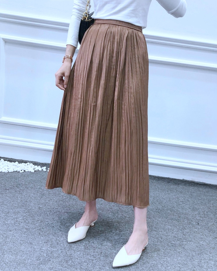 Fusta lunga plisata de dama eleganta de culoare maro