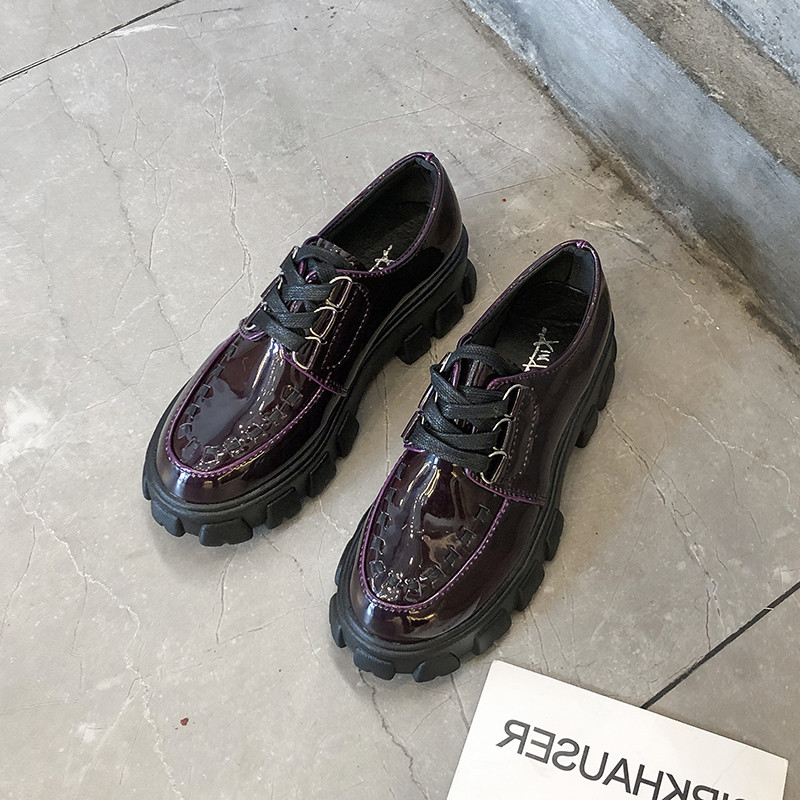 Pantofi moderni de dama cu sireturi si talpa aspra in doua culori