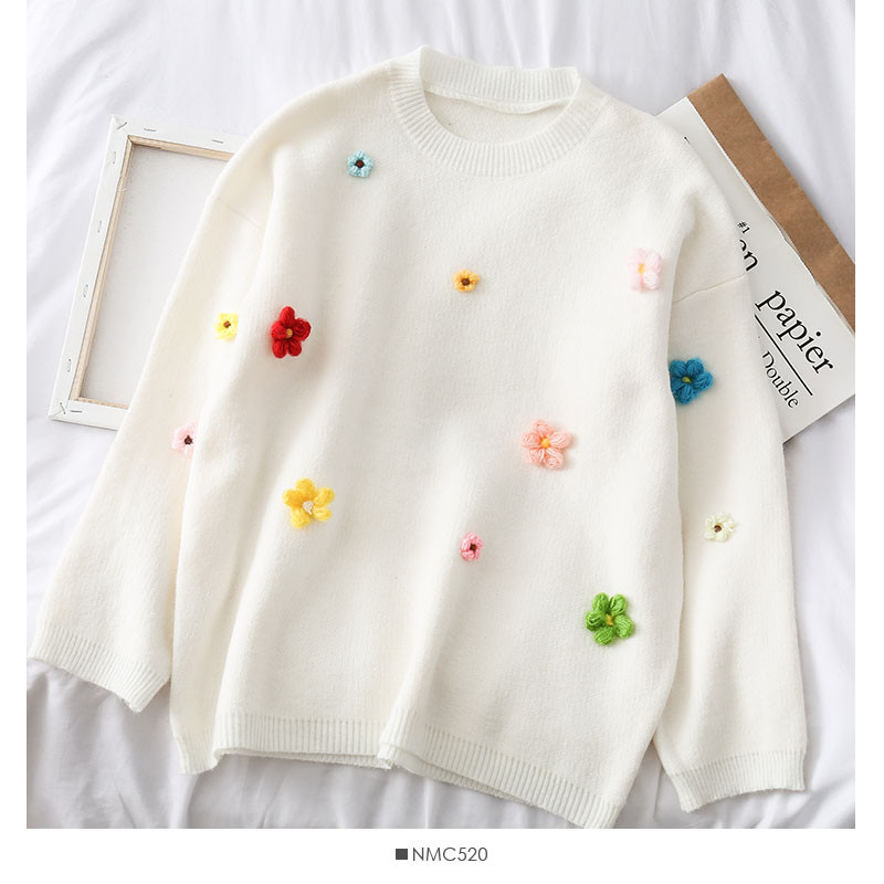 Bluză de damă modernă în cinci culori cu elemente 3D