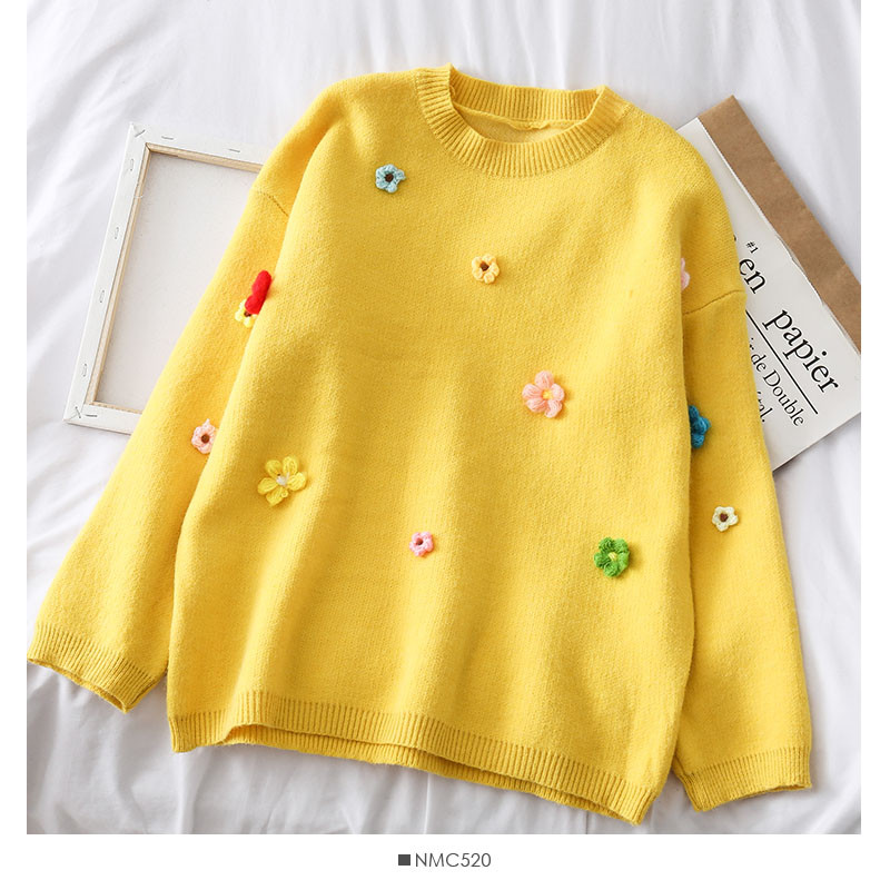 Bluză de damă modernă în cinci culori cu elemente 3D