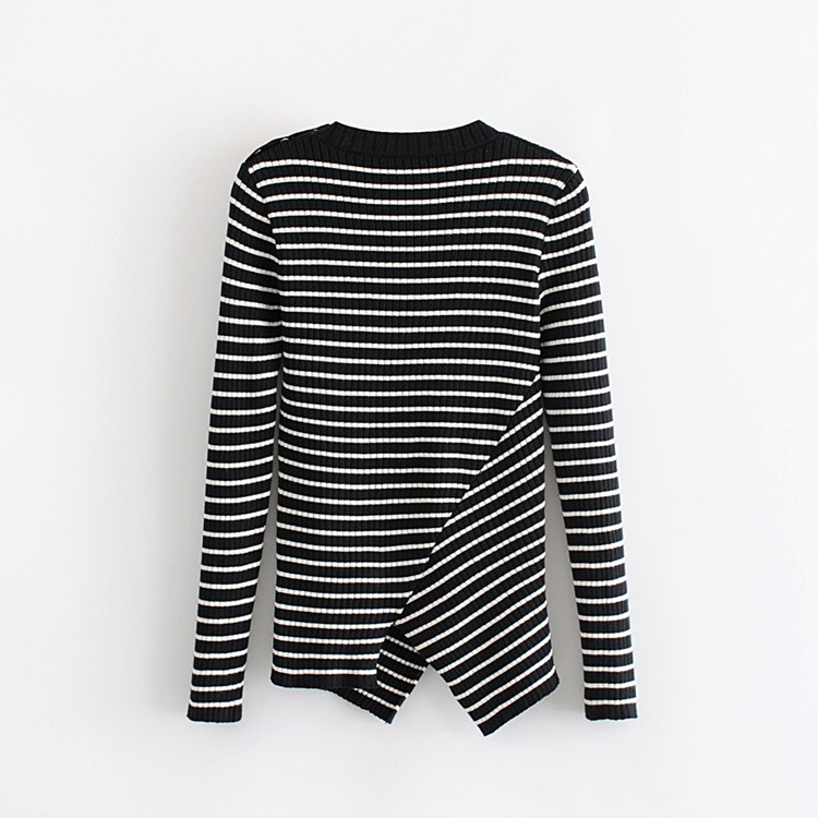 Bluză de damă în dungi asimetrice cu mâneci lungi