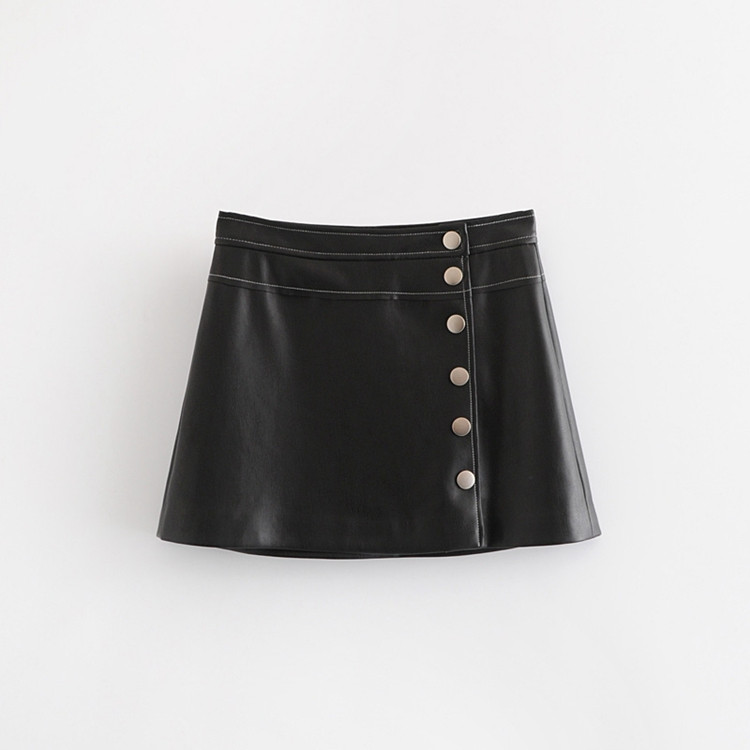 Fusta scurta de dama din piele ecologica cu nasturi de culoare neagra